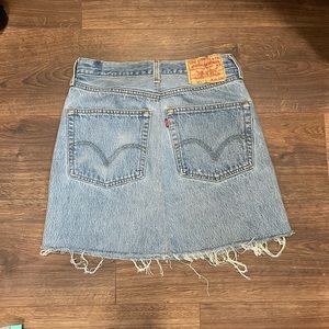 Vintage Levi’s denim mini skirt 24 25 XS